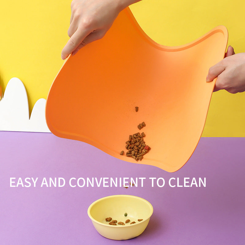 Snaggoo cat food mat, easy-clean silicone feature detail
